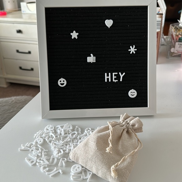 Other - Letter Board - Black & White